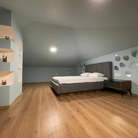 Cozy B35 In Grand